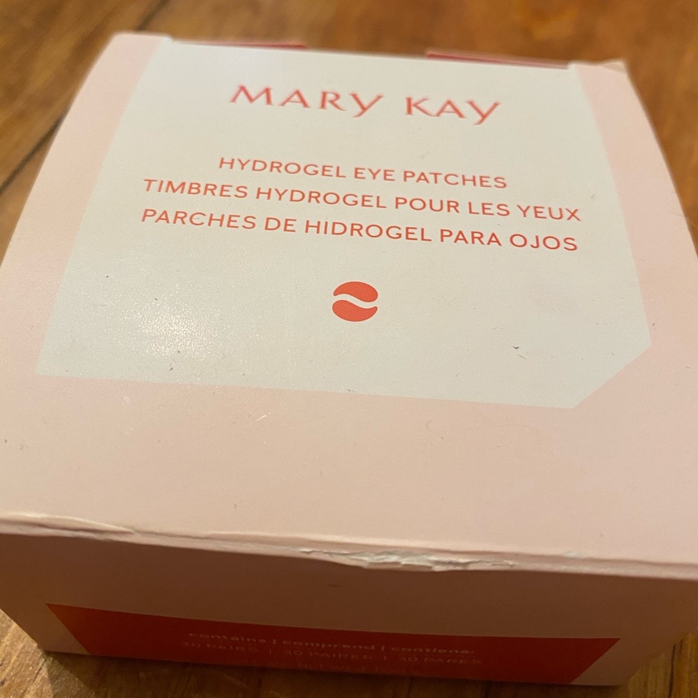Mary Kay Hydrogel Eye Patches - used 5 (25 left)
